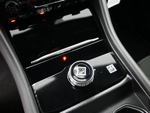 New 2025 Jeep Grand Cherokee Laredo X w/ Luxury Tech Group I image 9