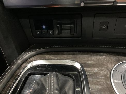 Used 2022 Nissan Armada Platinum w/ Captain's Chairs Package AWD/4WD image 40