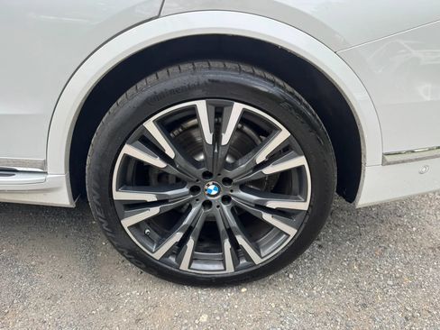 Used 2019 BMW X7 xDrive40i w/ Premium Package AWD/4WD image 10