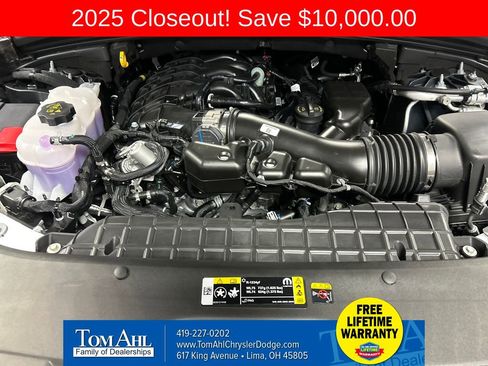 New 2025 Jeep Grand Cherokee Altitude image 24