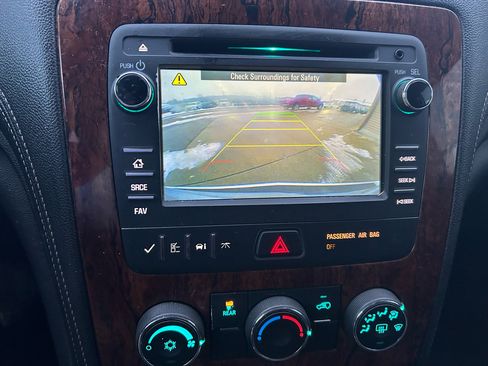 Used 2014 Chevrolet Traverse LT w/ All-Star Edition image 24