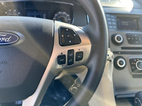 Used 2016 Ford Taurus SE image 22