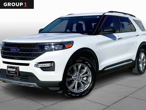 Used 2023 Ford Explorer XLT w/ Equipment Group 202A image 1
