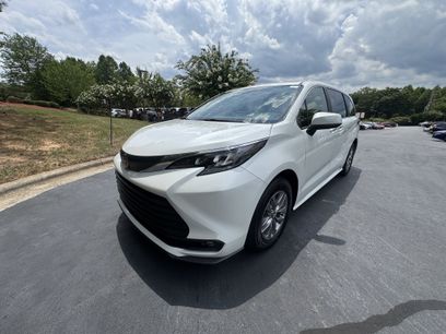 Used 2025 Toyota Sienna XLE