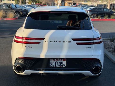 Used 2023 Genesis GV70 2.5T w/ Sport Prestige Package image 9