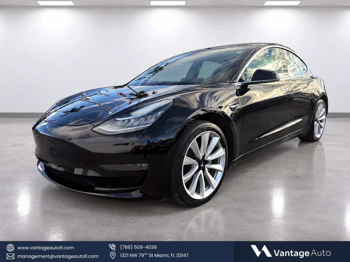 Used 2018 Tesla Model 3 Mid Range RWD image 1