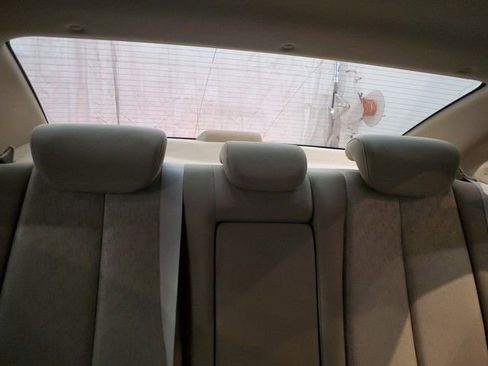 Used 2010 Hyundai Elantra GLS image 21