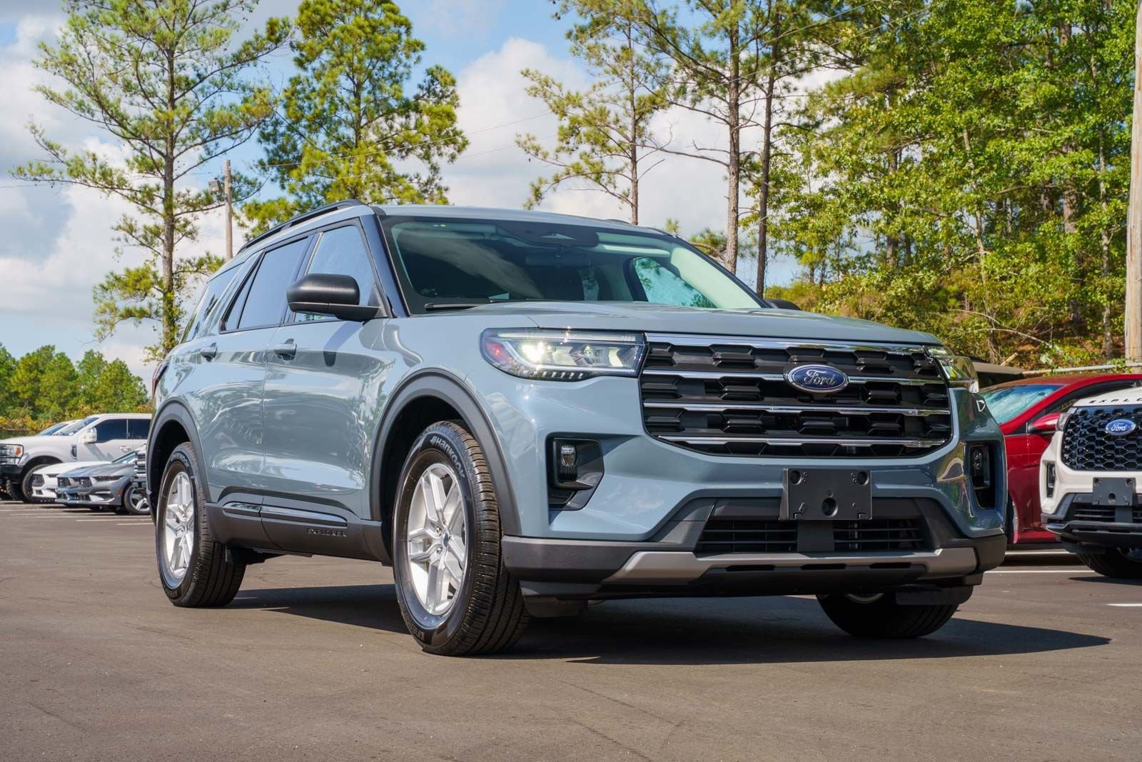 New 2026 Ford Explorer Active w/ Active Comfort Package RWD image 1