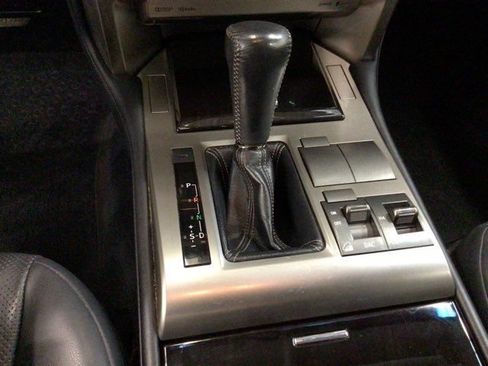 Used 2015 Lexus GX 460 w/ Navigation Package AWD/4WD image 18