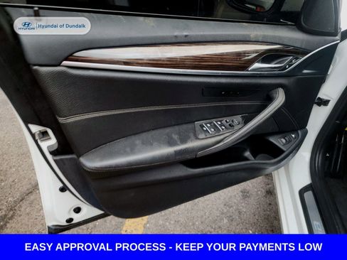 Used 2018 BMW 530e xDrive w/ Premium Package 2 image 16