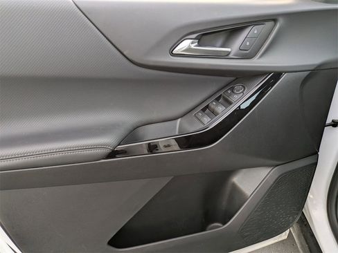 Used 2025 Chevrolet Equinox LT image 15