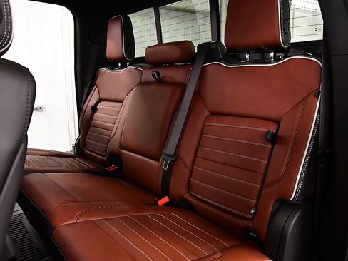 Used 2024 GMC Sierra 3500 Denali Ultimate image 32