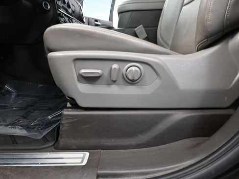 Used 2019 Chevrolet Silverado 1500 LTZ image 26