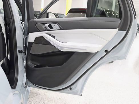 Used 2025 BMW X5 xDrive50e w/ M Sport Package image 36