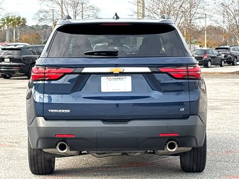 Used 2023 Chevrolet Traverse LT image 23