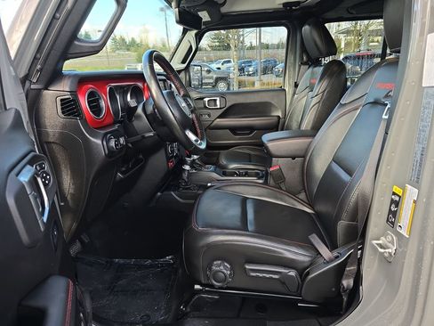 Used 2023 Jeep Gladiator Rubicon w/ Cold Weather Group image 22