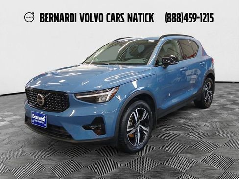 Certified 2023 Volvo XC40 B5 Plus w/ Climate Package AWD/4WD image 1