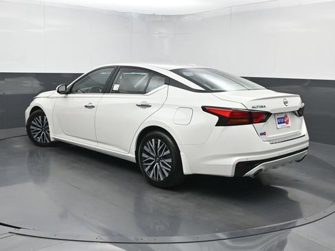 Used 2023 Nissan Altima 2.5 SV w/ SV Premium Package FWD image 24