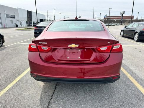 Used 2018 Chevrolet Malibu LT w/ Leather Package image 6