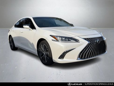 Certified 2025 Lexus ES 300h w/ Premium Package image 2
