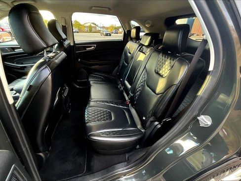 Used 2024 Ford Edge Titanium image 21