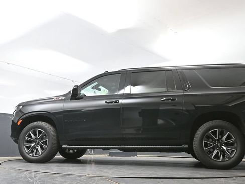 Used 2021 Chevrolet Suburban Z71 AWD/4WD image 28