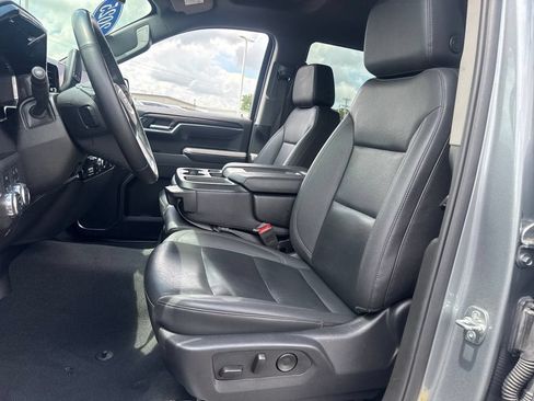 Used 2025 GMC Sierra 1500 SLT AWD/4WD image 16