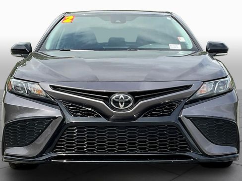 Used 2022 Toyota Camry SE FWD image 4