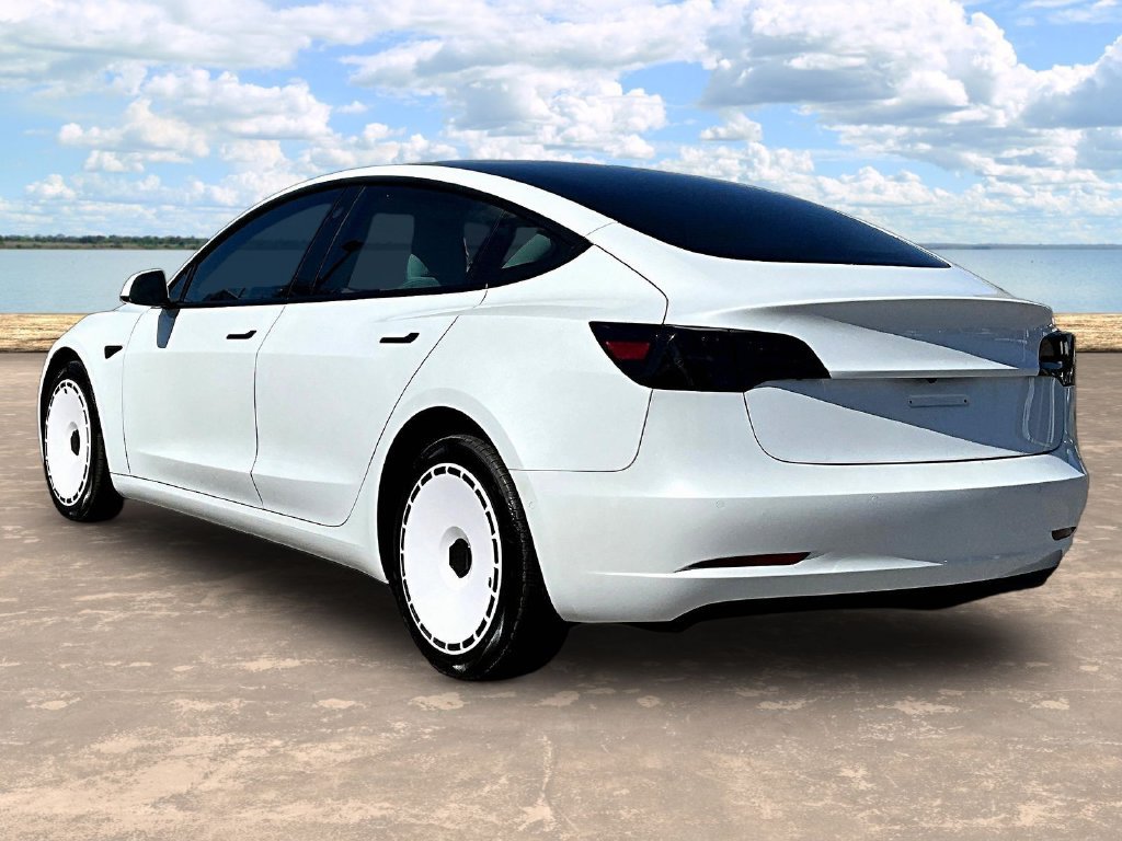 Used 2022 Tesla Model 3 Long Range AWD/4WD image 6