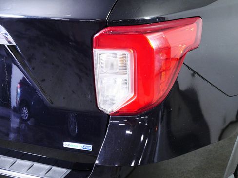 Used 2020 Ford Explorer Limited AWD/4WD image 17