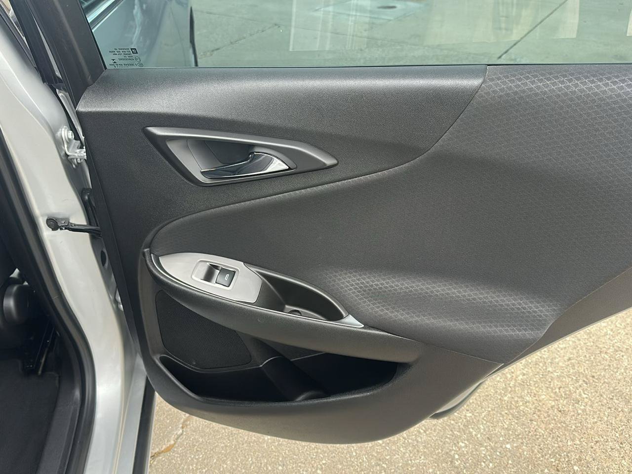 Used 2018 Chevrolet Malibu LT FWD image 17