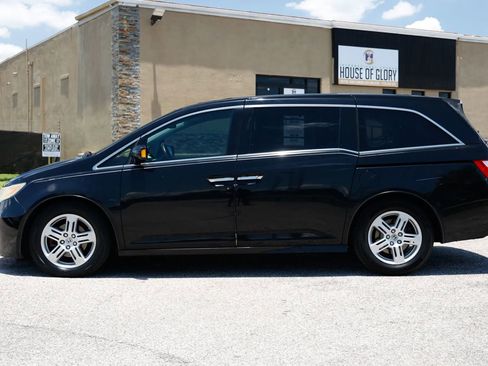 Used 2013 Honda Odyssey Touring image 3