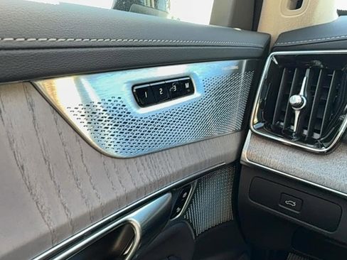New 2026 Volvo XC90 B6 Ultra w/ Lounge Package AWD/4WD image 19