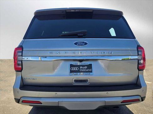 Used 2024 Ford Expedition Limited RWD image 4