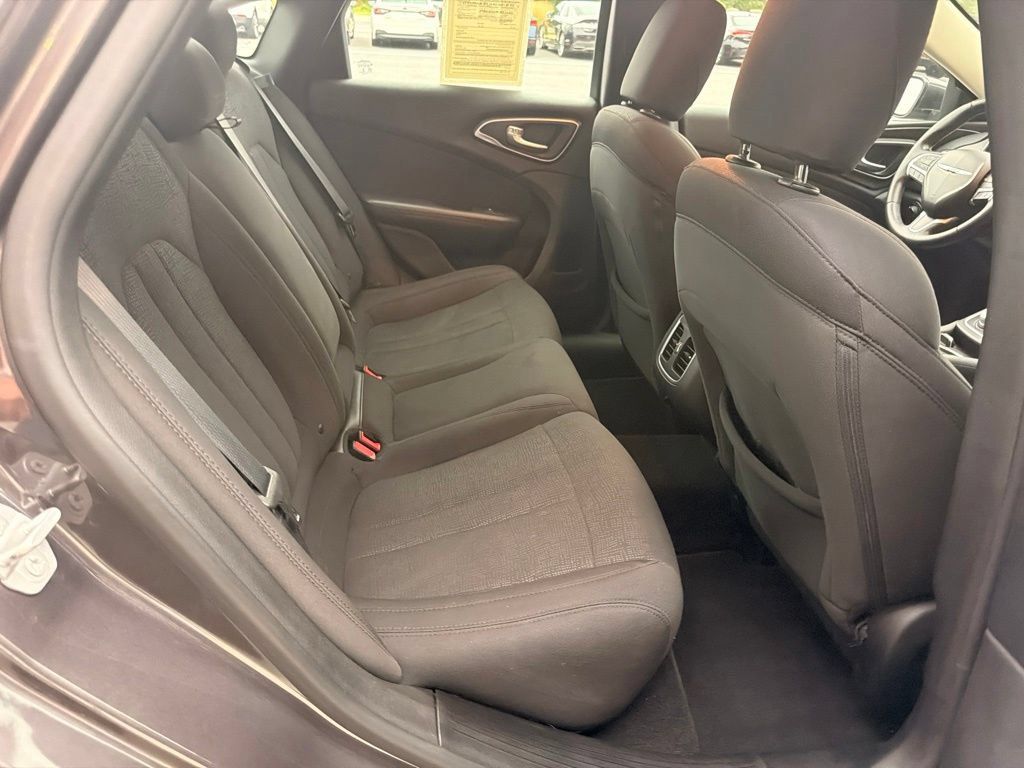 Used 2015 Chrysler 200 Limited w/ Convenience Group FWD image 18