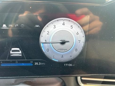 Used 2024 Hyundai Elantra SEL FWD image 10