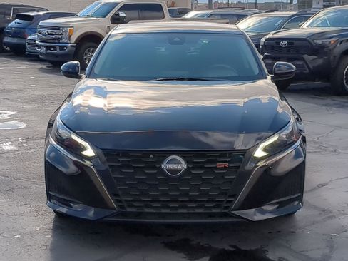 Used 2024 Nissan Altima 2.5 SR FWD image 9