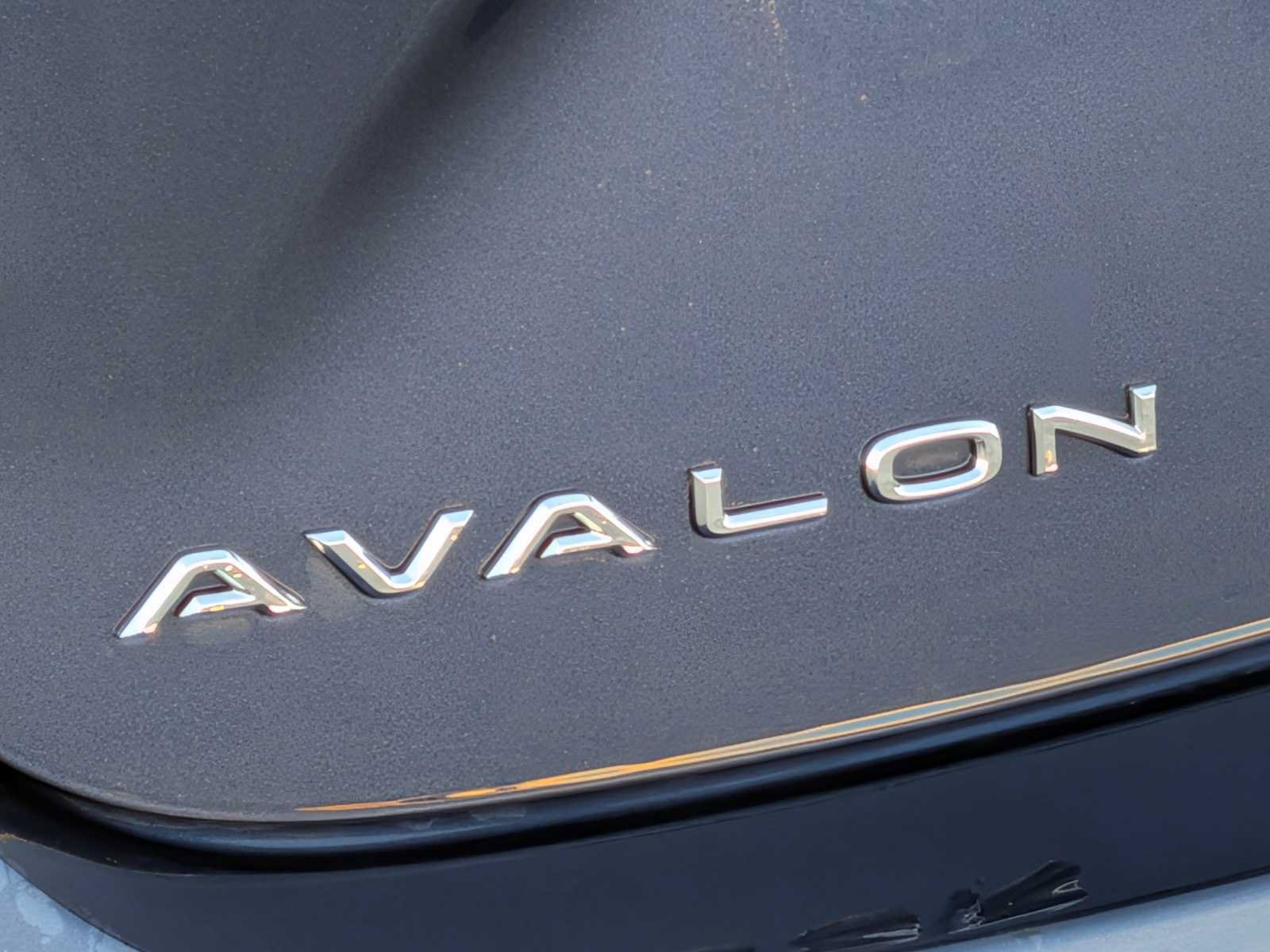 Used 2014 Toyota Avalon XLE FWD image 12
