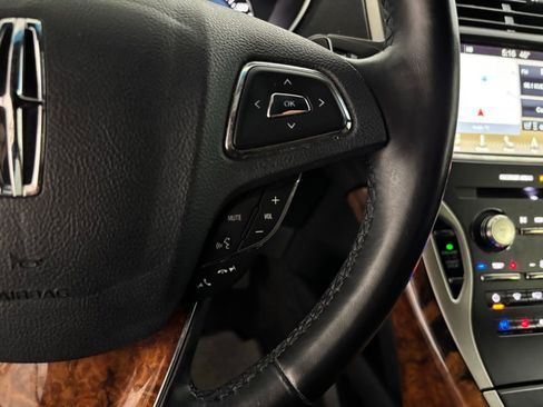 Used 2017 Lincoln MKX Reserve w/ Luxury Package image 22