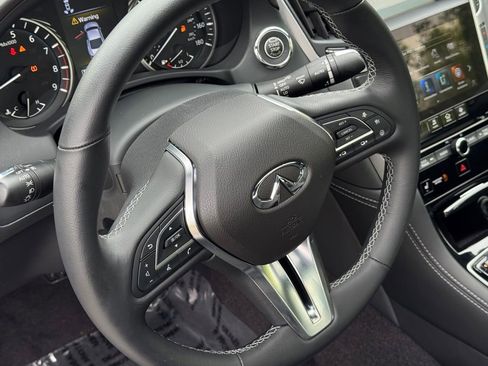 Used 2022 INFINITI Q60 3.0t Luxe w/ Essential Package AWD/4WD image 15