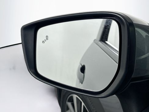 Used 2025 Nissan Versa SV FWD image 16