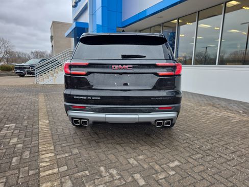 Used 2025 GMC Acadia Elevation image 4