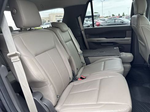 Used 2020 Ford Expedition XLT w/ Equipment Group 201A RWD image 17