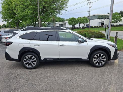 Used 2024 Subaru Outback Touring AWD/4WD image 7