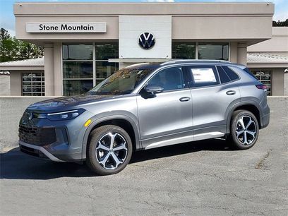 New 2025 Volkswagen Tiguan SE