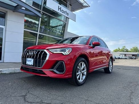 Used 2023 Audi Q3 2.0T Premium Plus w/ Premium Plus Package AWD/4WD image 2