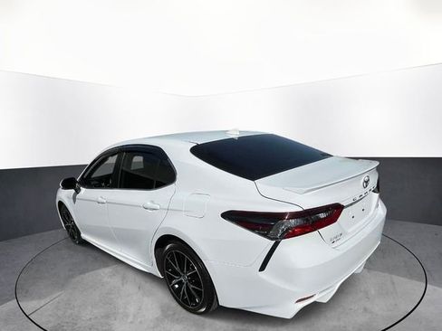 Used 2024 Toyota Camry SE FWD image 5