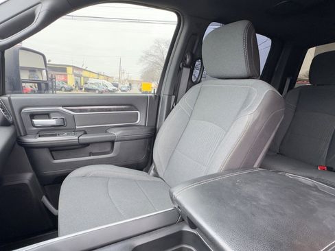 Used 2024 RAM 2500 Big Horn w/ Night Edition image 12