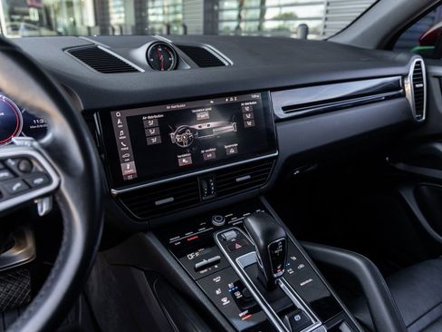 Certified 2021 Porsche Cayenne image 29