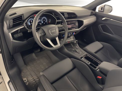 Used 2025 Audi Q3 2.0T Premium w/ Convenience Package AWD/4WD image 4